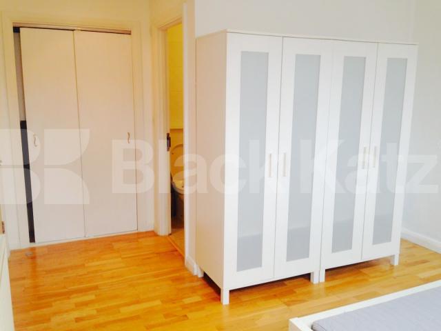 			NEW INSTRUCTION , 1 Bedroom, 1 bath, 1 reception House			 Bouvier Court, Darrell Road, East Dulwich